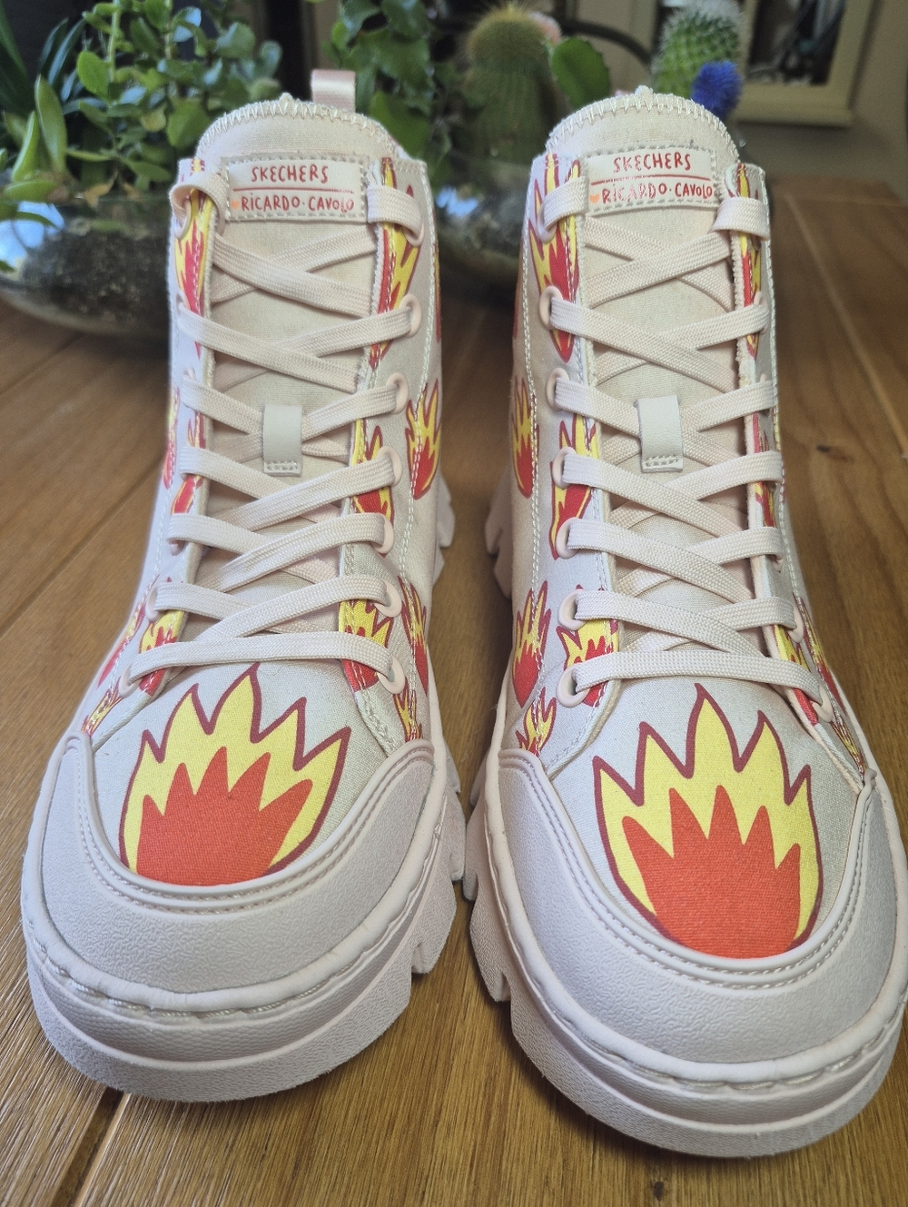 Skechers Ricardo Cavolo: Roadies Surge - Tiny Flames - Womens Size 10 - Picture 4 of 8